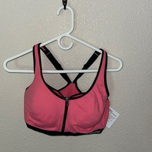 NWT Victoria Sport Knockout Front Close Sports Bra